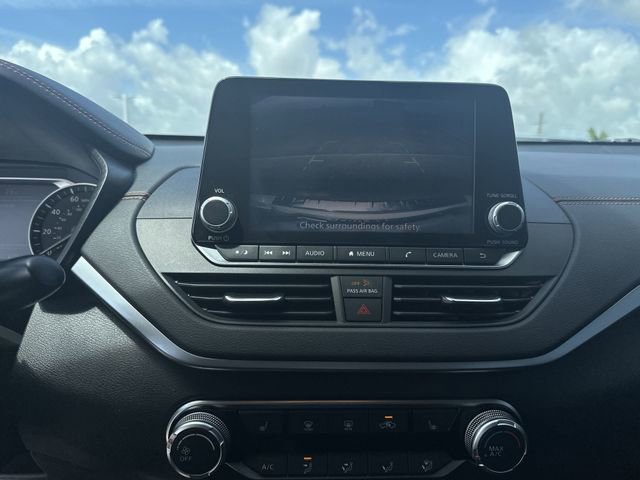 Used 2022 Nissan Altima 2.5 SR w/ Midnight Edition Package image 24