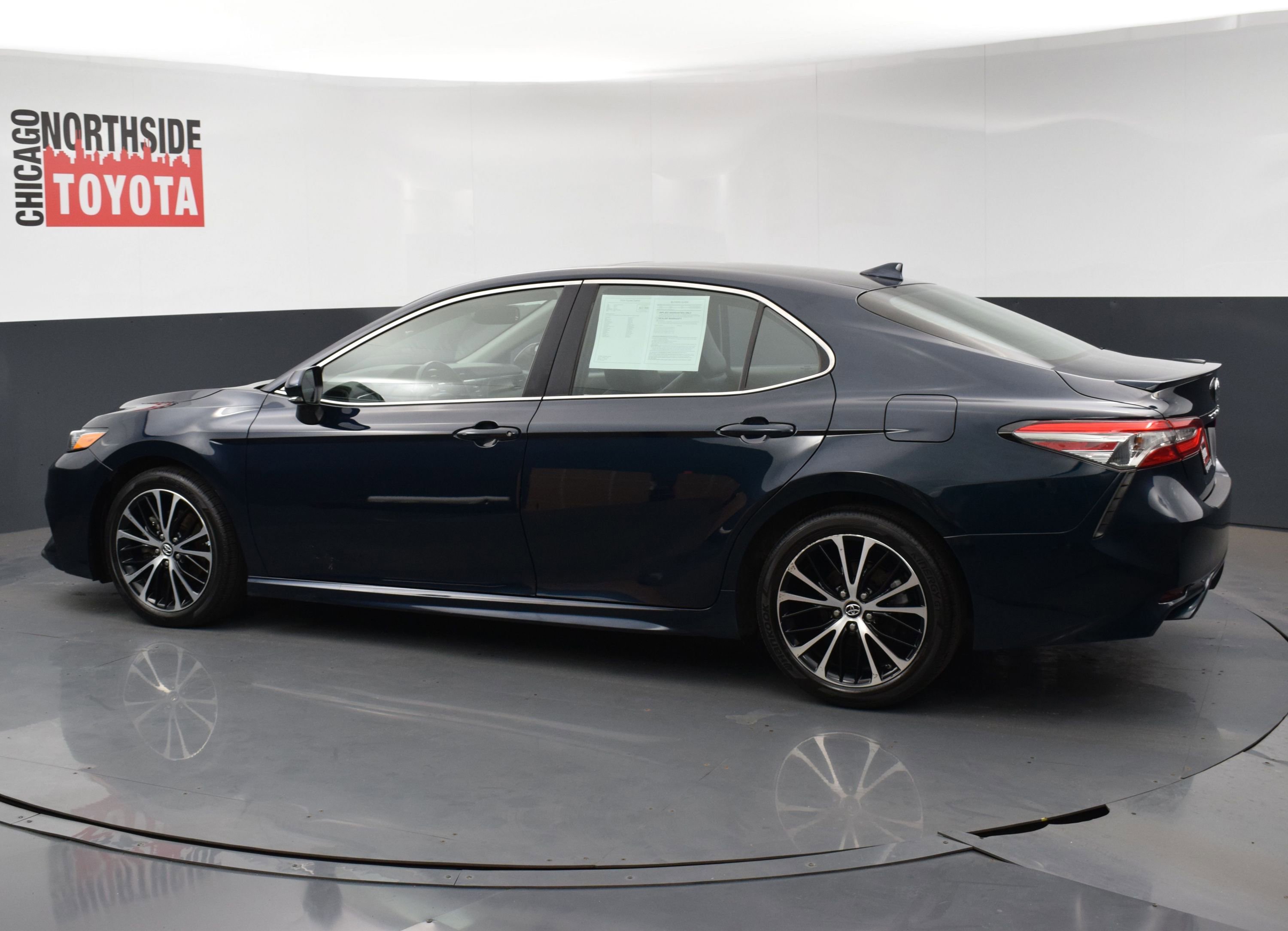 Used 2019 Toyota Camry SE video 2