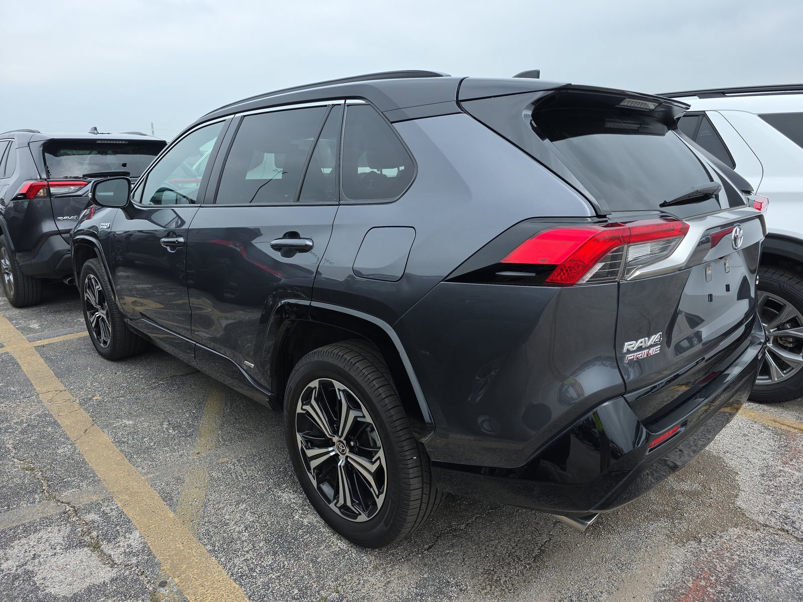Used 2024 Toyota RAV4 XSE AWD/4WD image 11