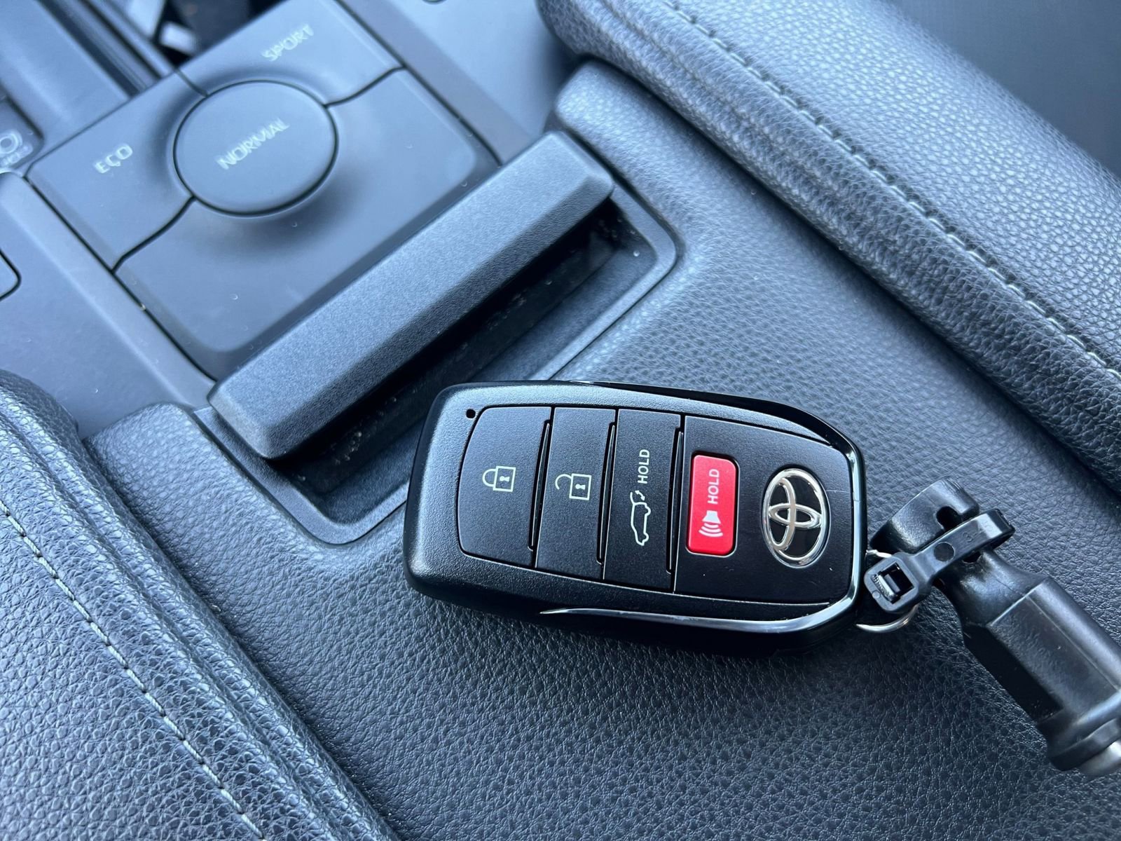 Used 2025 Toyota Grand Highlander FWD image 23