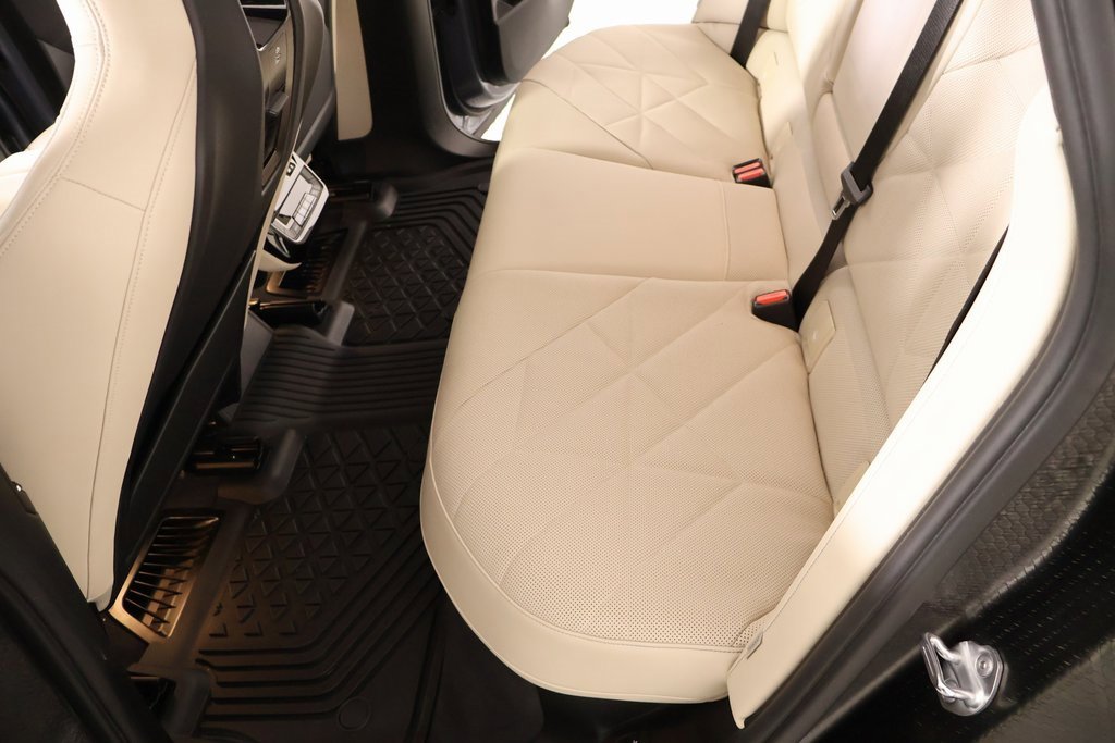 Used 2024 BMW iX xDrive50 w/ Sport Package image 13