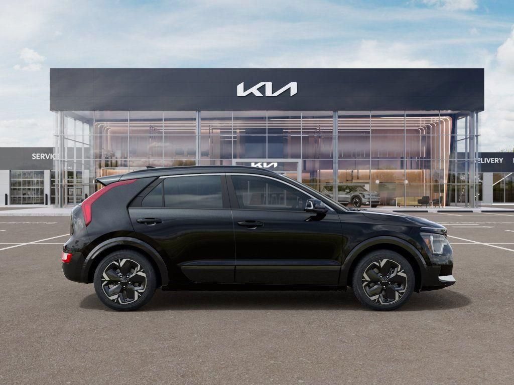 New 2025 Kia Niro Wind w/ Wind Preserve Package FWD image 7
