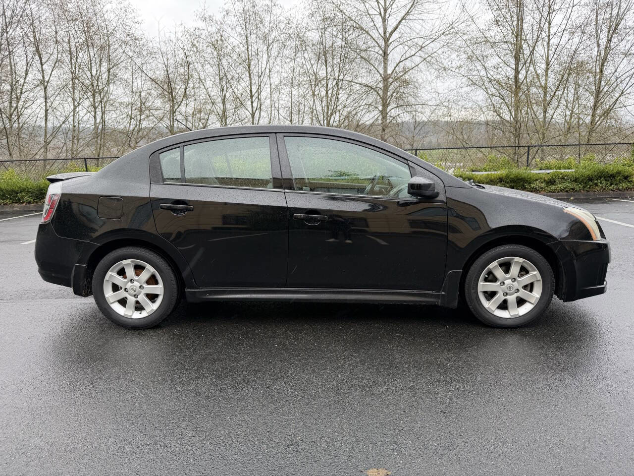 Used 2010 Nissan Sentra 2.0 SR w/ Convenience Pkg image 4
