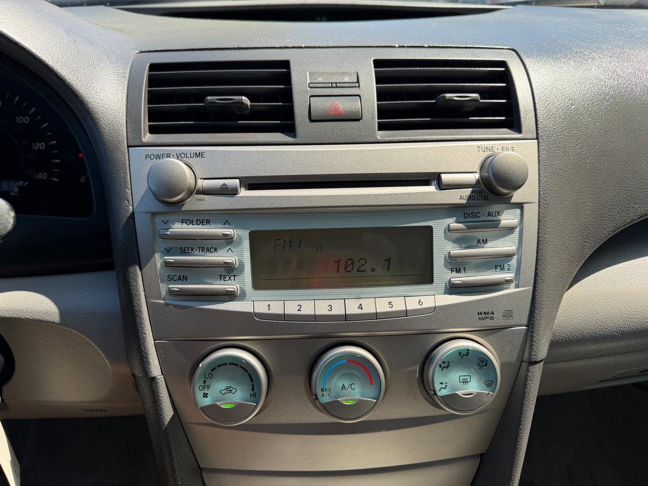 Used 2009 Toyota Camry LE FWD image 21