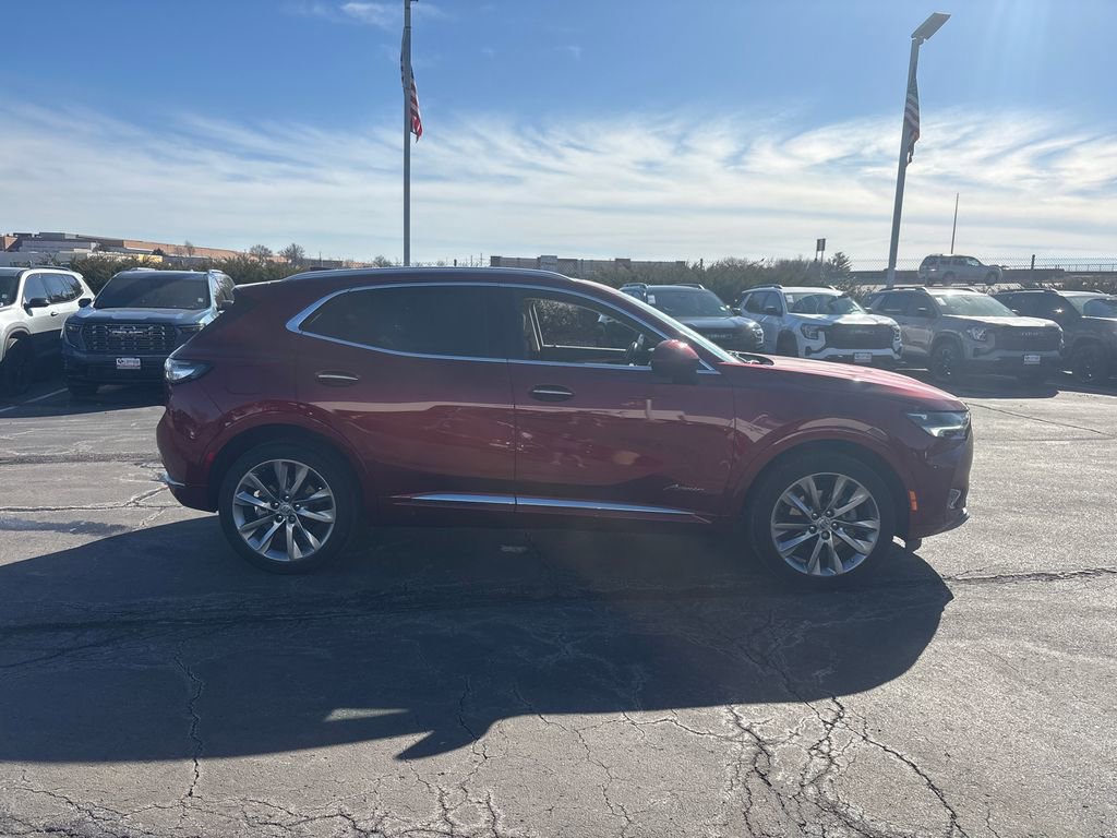 Used 2022 Buick Envision Avenir w/ Technology Package II image 4