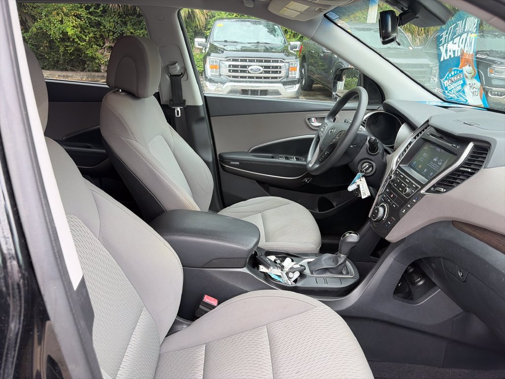 Used 2018 Hyundai Santa Fe SE w/ Cargo Package FWD image 33