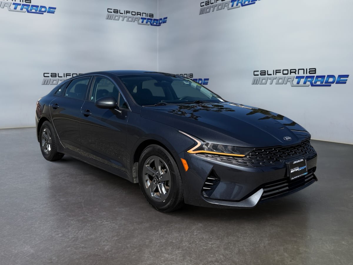 Used 2021 Kia K5 LXS FWD image 3