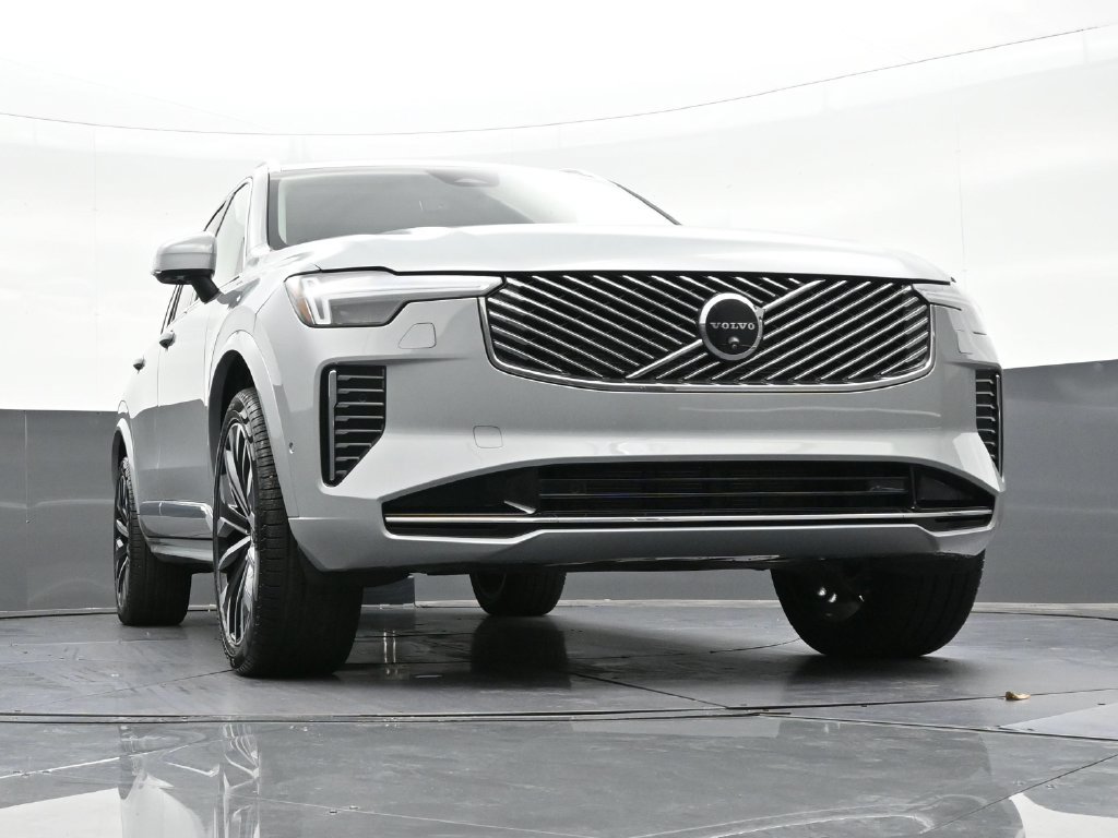 Used 2026 Volvo XC90 B6 Ultra w/ Protection Package AWD/4WD image 31