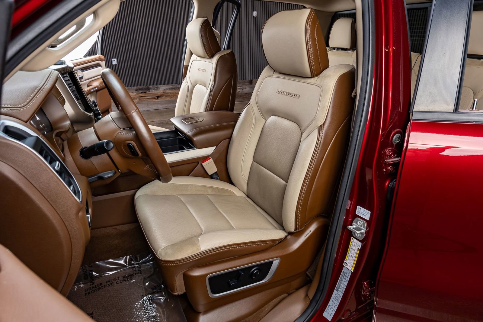 Used 2020 RAM 1500 Laramie AWD/4WD image 28