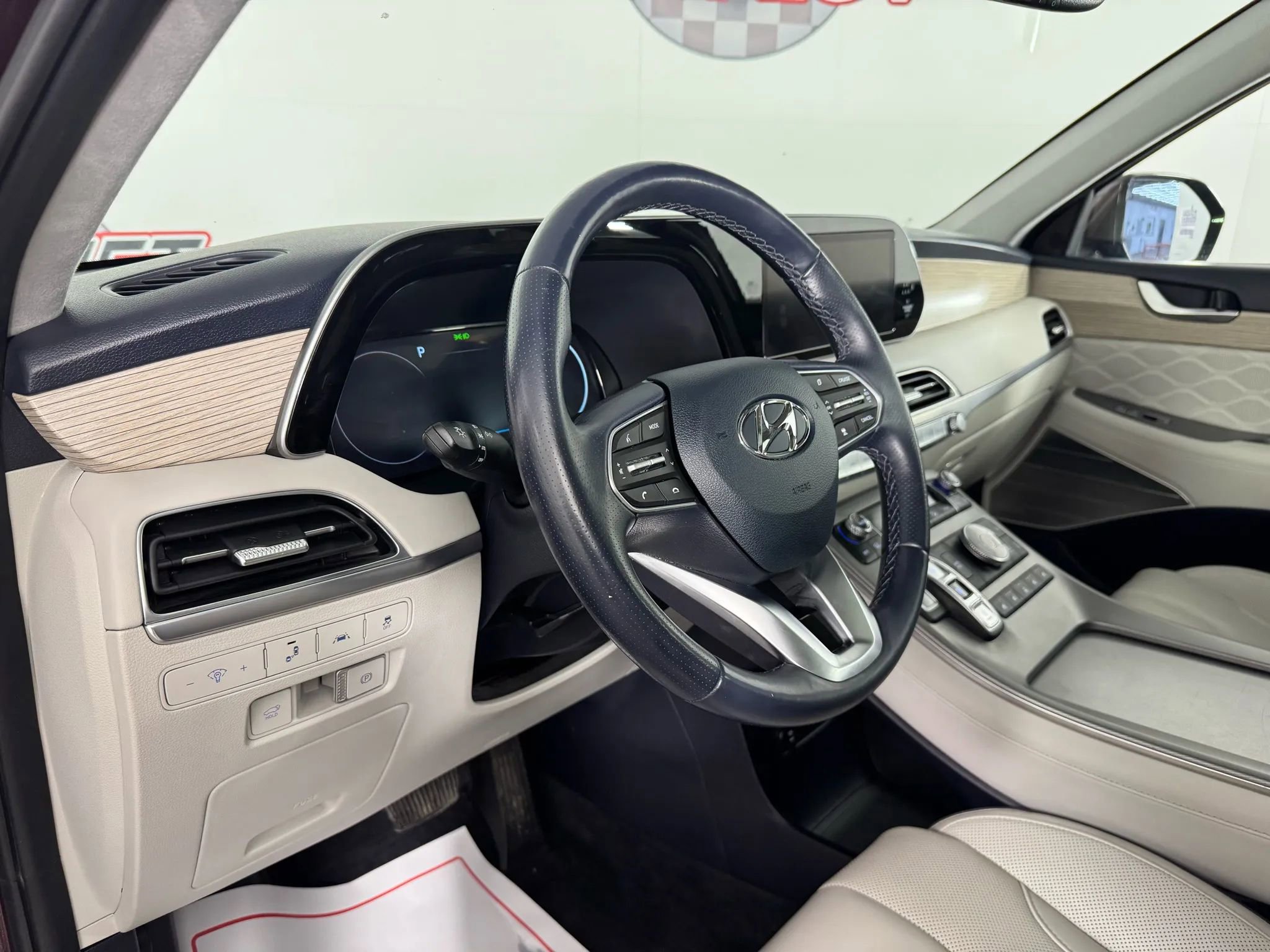 Used 2021 Hyundai Palisade Calligraphy image 10