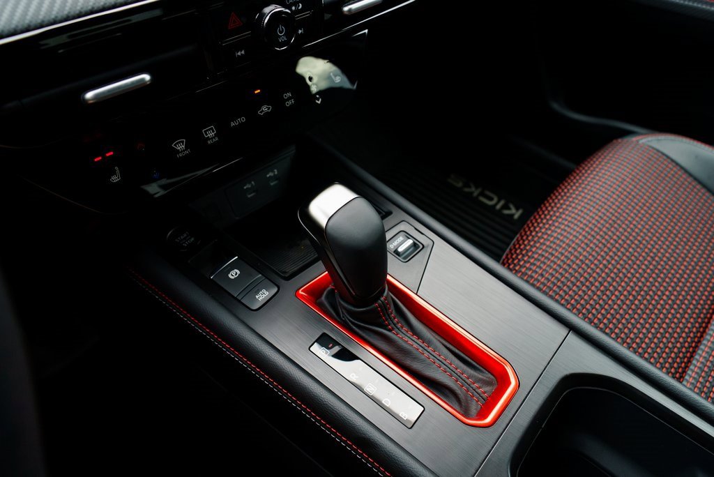 New 2026 Nissan Kicks SR w/ Cold Weather Package image 16