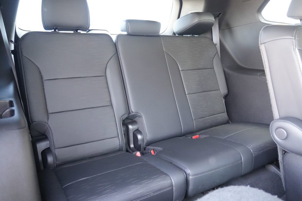 Used 2026 Buick Enclave Sport Touring AWD/4WD image 24