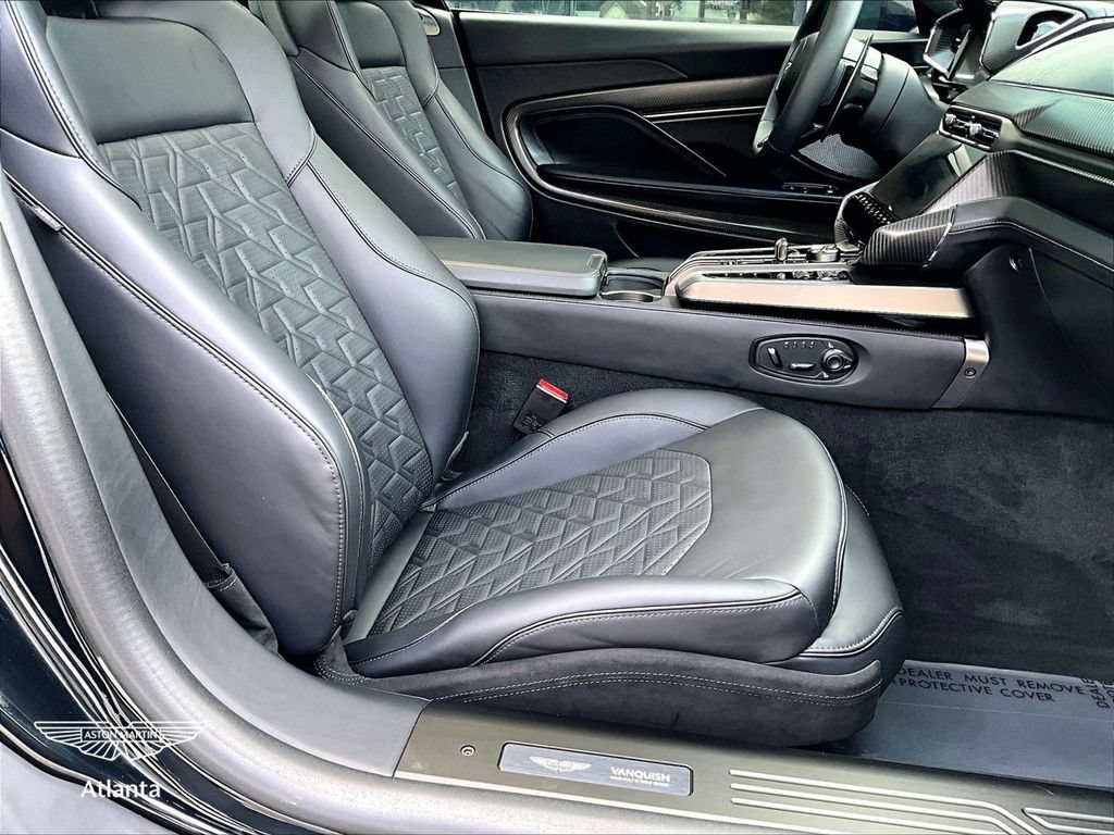 Used 2025 Aston Martin Vanquish RWD image 8