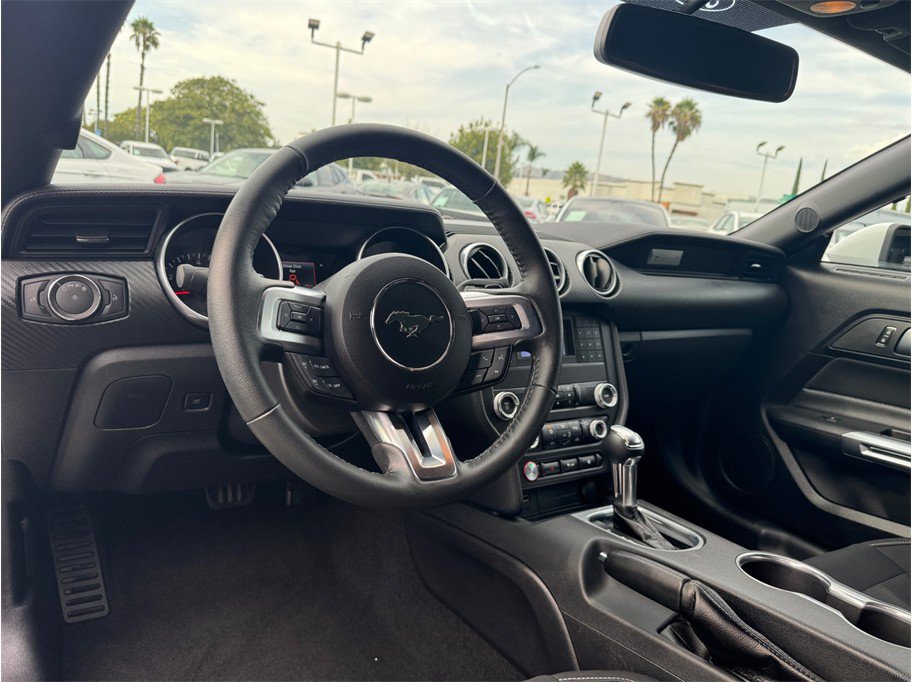 Used 2019 Ford Mustang Coupe RWD image 22