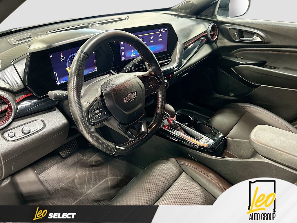 Certified 2024 Chevrolet Trax RS w/ Driver Confidence Package image 9