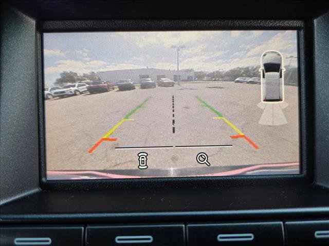 Used 2017 Ford Explorer XLT image 13