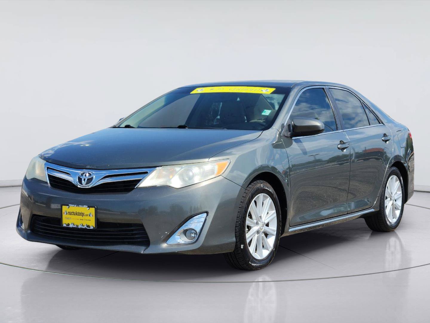 Used 2012 Toyota Camry XLE FWD image 3