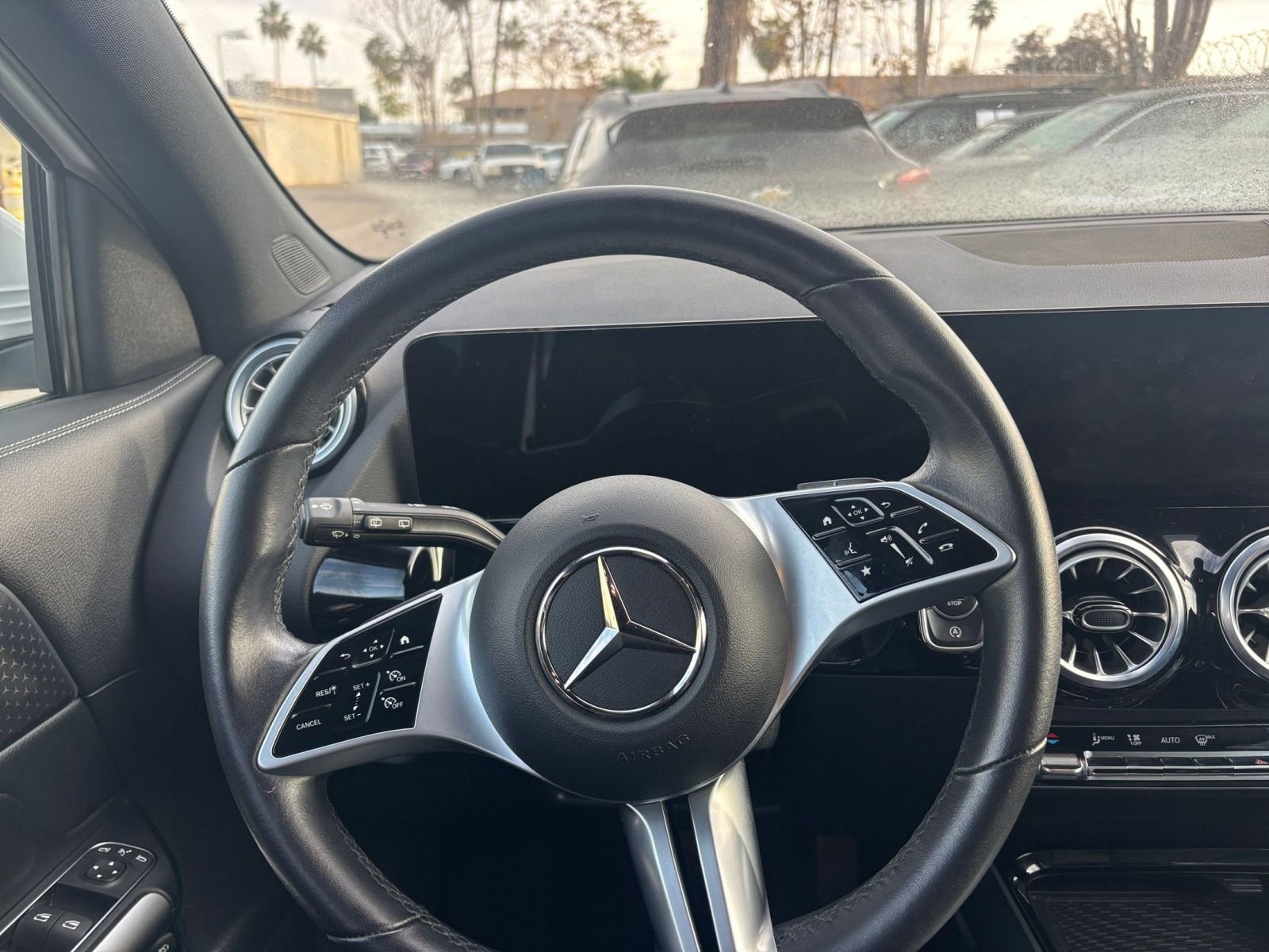 Used 2025 Mercedes-Benz GLA 250 4MATIC image 34