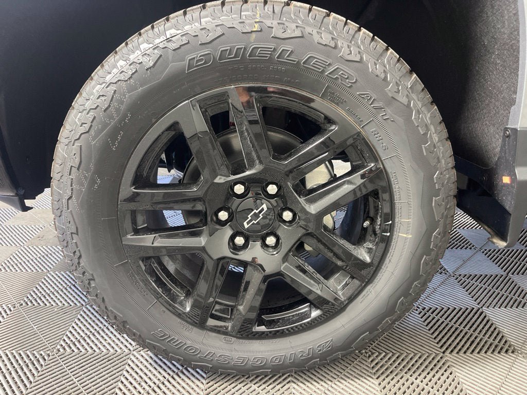 New 2026 Chevrolet Silverado 1500 Custom Trail Boss w/ Turbomax Blackout Package AWD/4WD image 16
