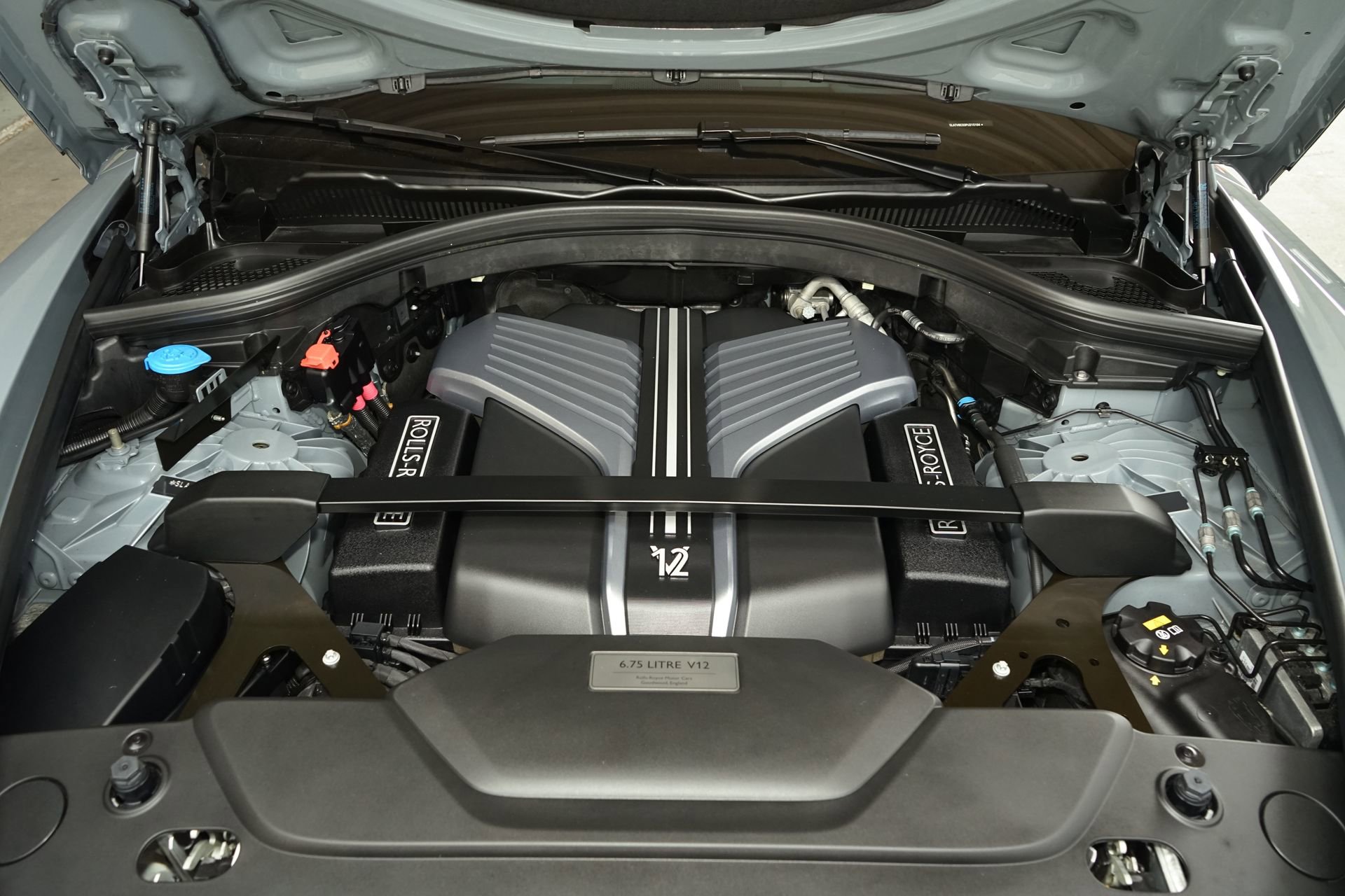 Used 2023 Rolls-Royce Cullinan Black Badge w/ Driver's Package image 47