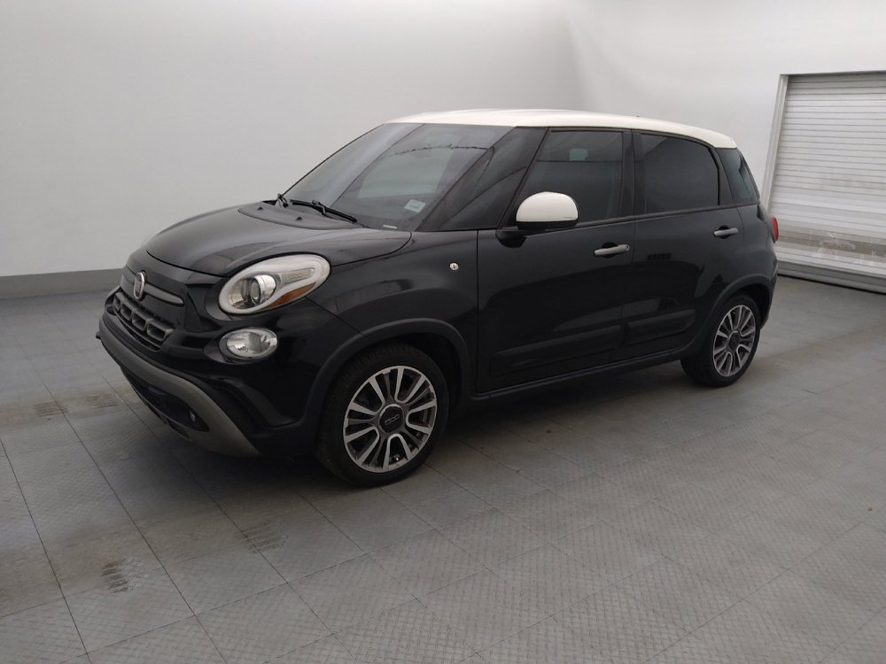 Used 2019 FIAT 500L Trekking w/ Popular Equipment Group FWD image 2