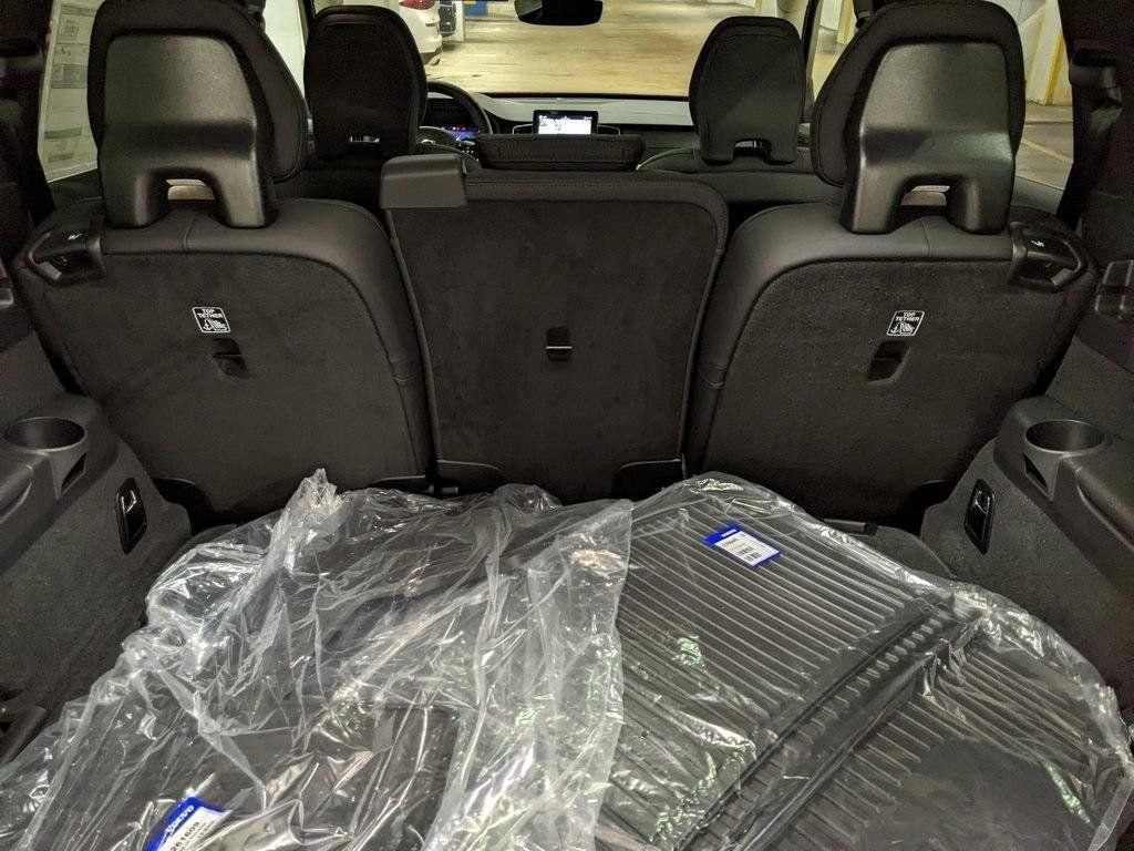 New 2026 Volvo XC90 B6 Plus w/ Protection Package Premier AWD/4WD image 28
