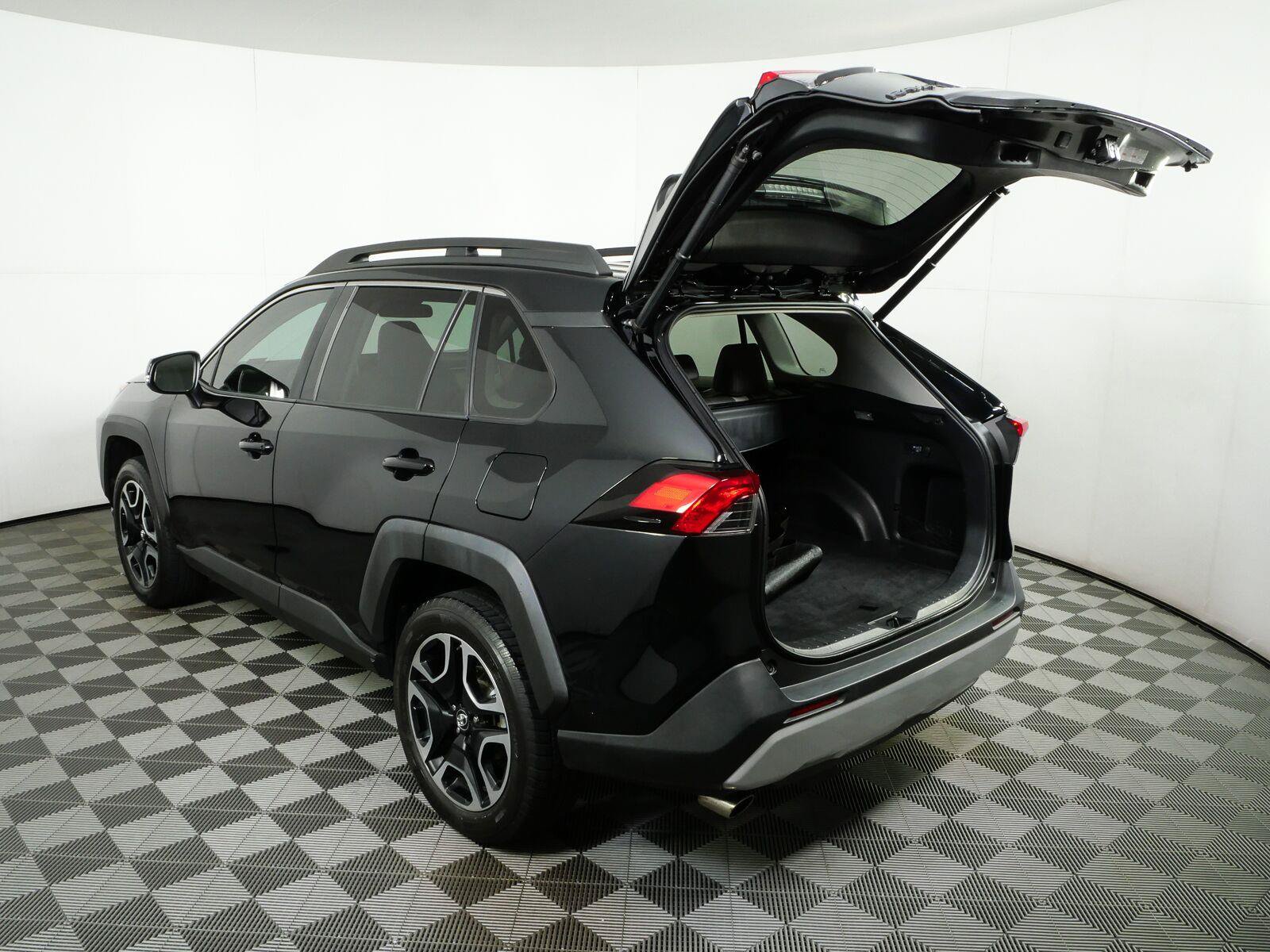 Used 2019 Toyota RAV4 Adventure w/ Cold Weather Package AWD/4WD image 32