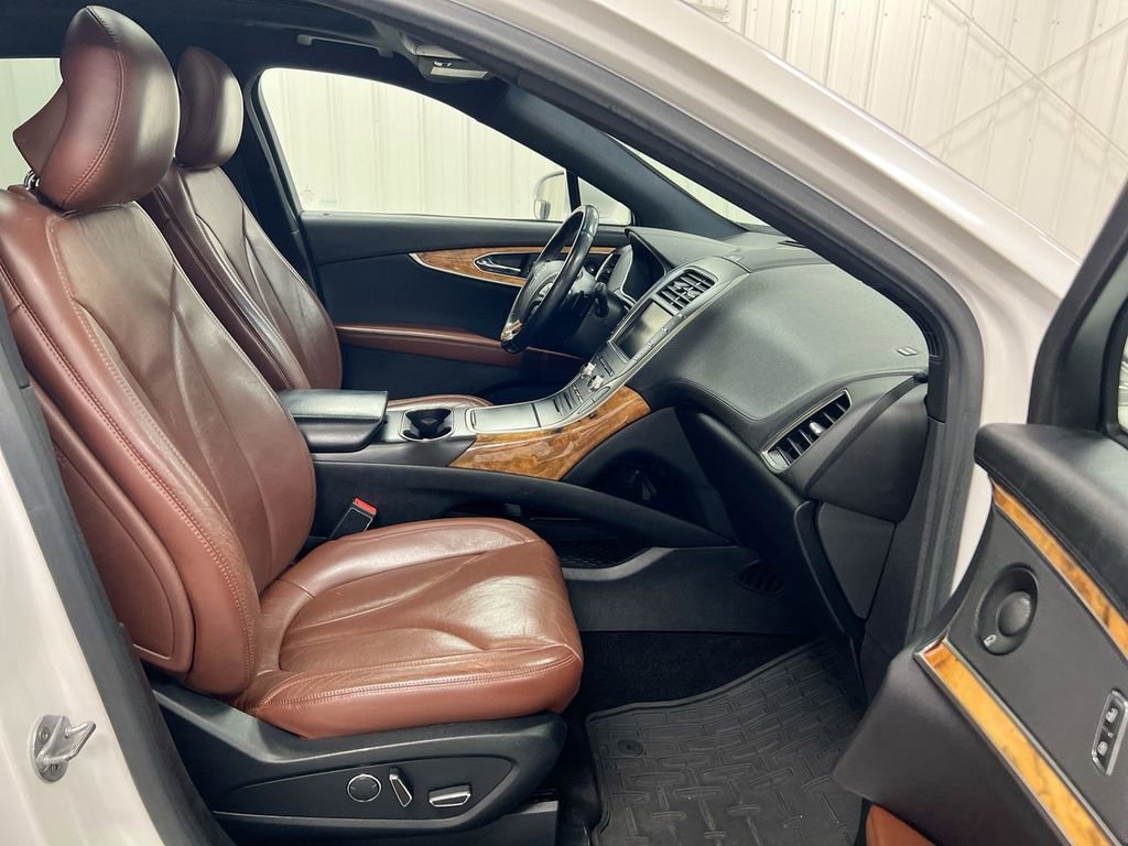 Used 2016 Lincoln MKX Reserve w/ Technology Package image 23