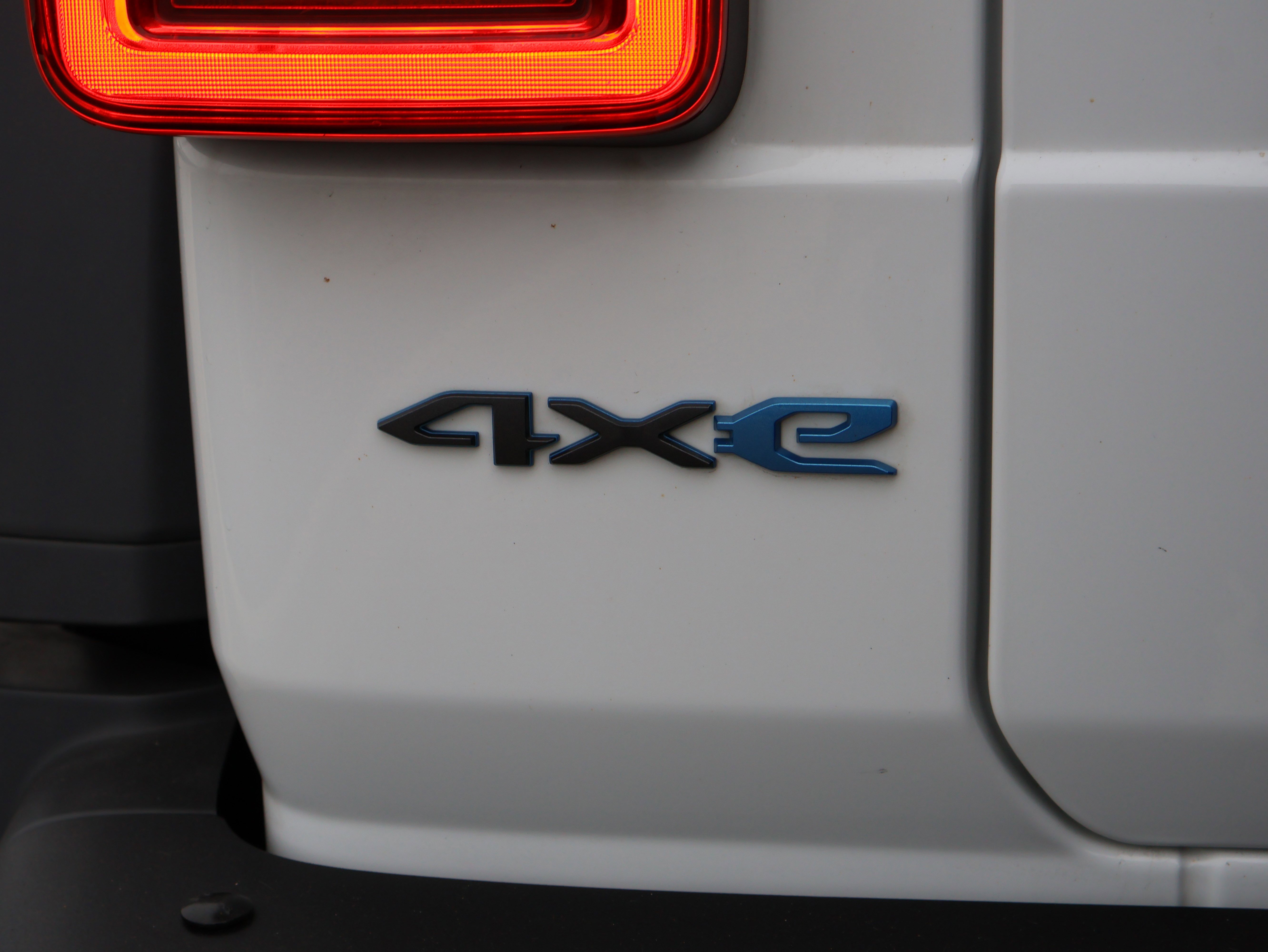 Used 2021 Jeep Wrangler Unlimited Rubicon 4xe w/ Steel Bumper Group image 18