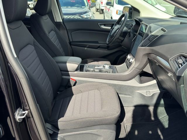 New 2024 Ford Edge SE w/ Black Appearance Package image 37