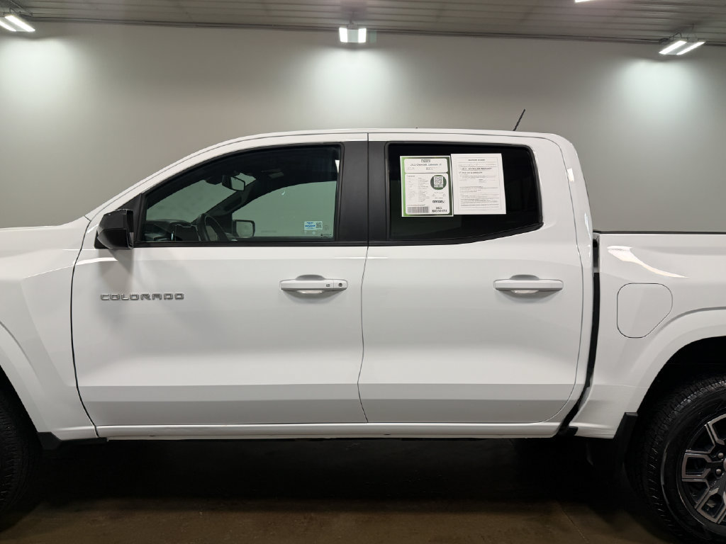 Used 2023 Chevrolet Colorado LT w/ LT Convenience Package III AWD/4WD image 38