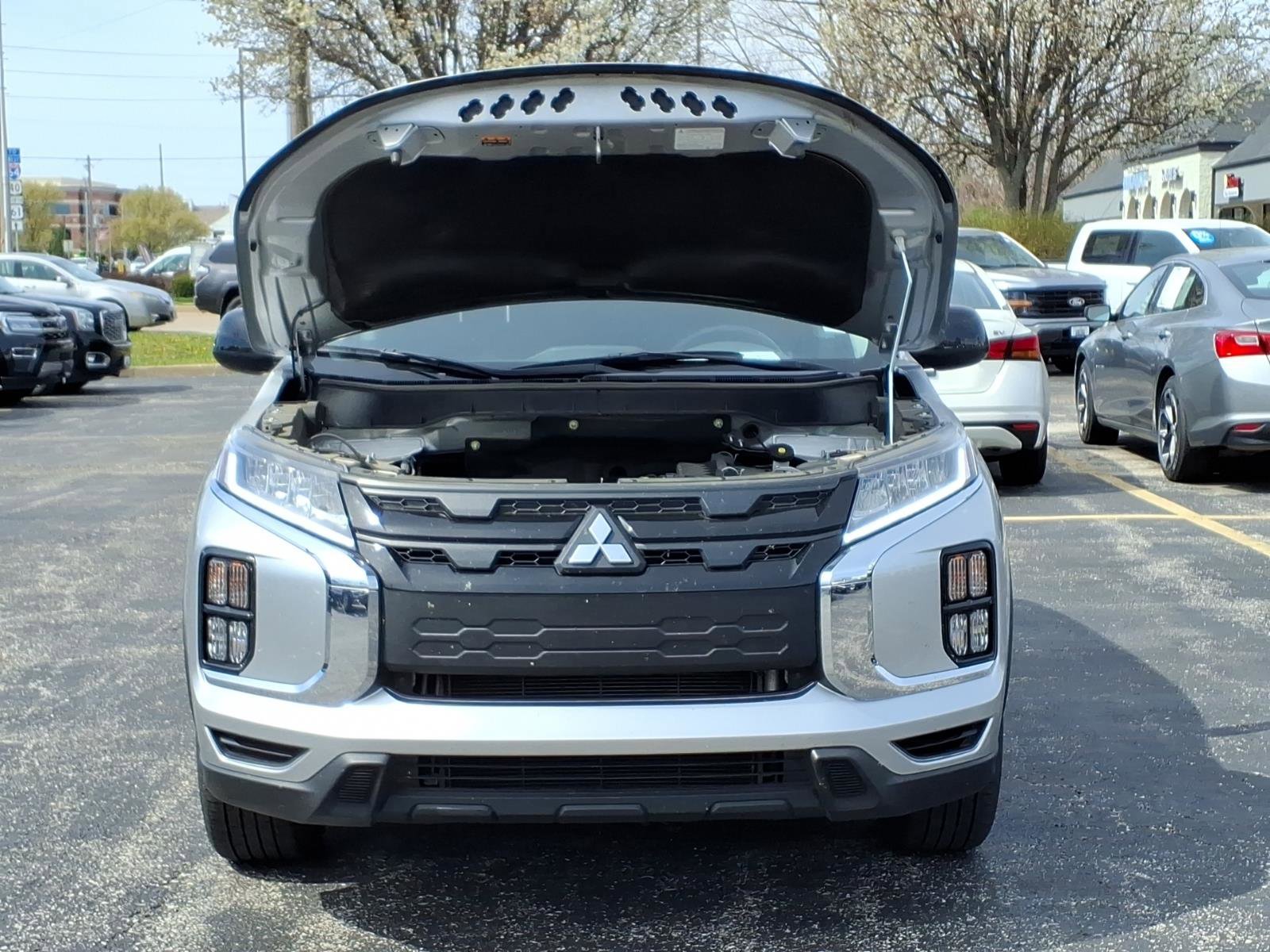 Used 2025 Mitsubishi Outlander Sport LE AWD/4WD image 32