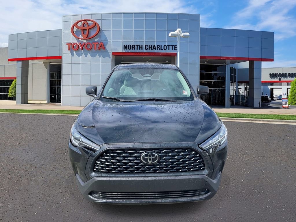 Used 2023 Toyota Corolla Cross L image 4