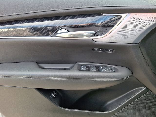 Certified 2025 Cadillac XT6 Premium Luxury image 16