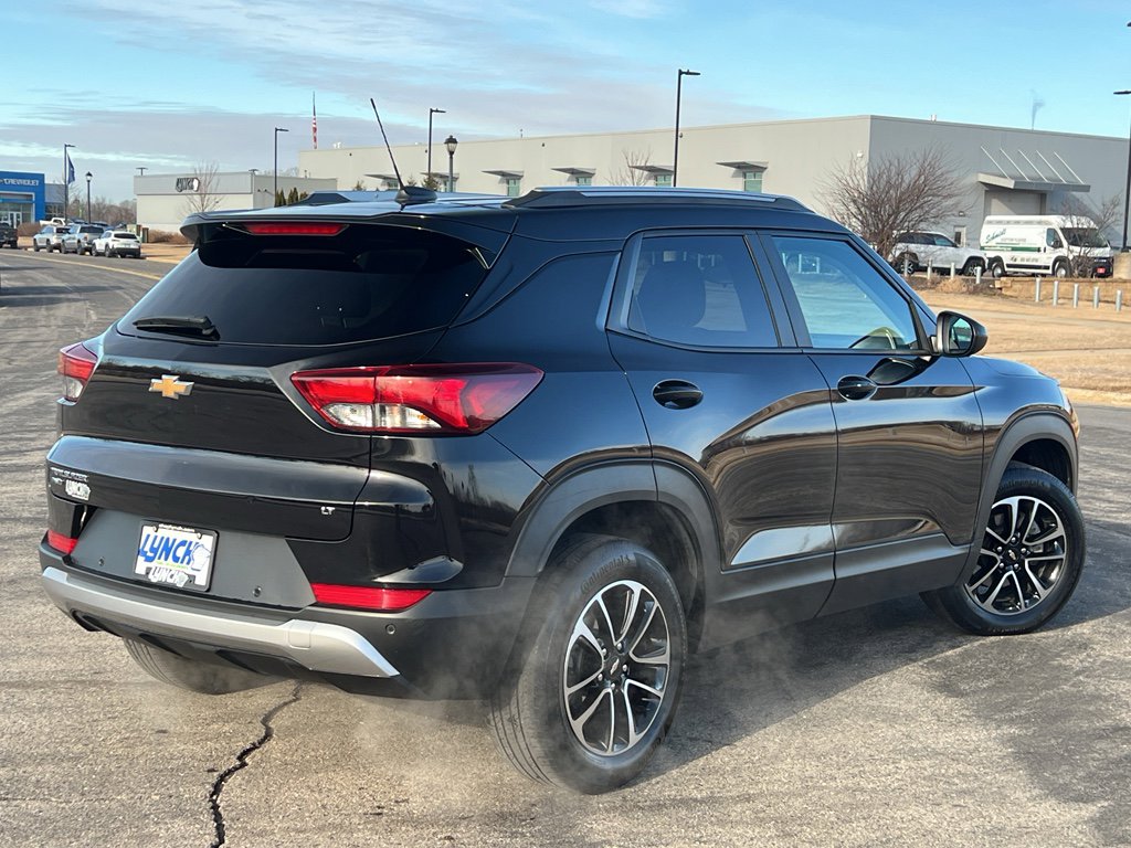 Used 2024 Chevrolet TrailBlazer LT w/ LT Cold Weather Package image 4