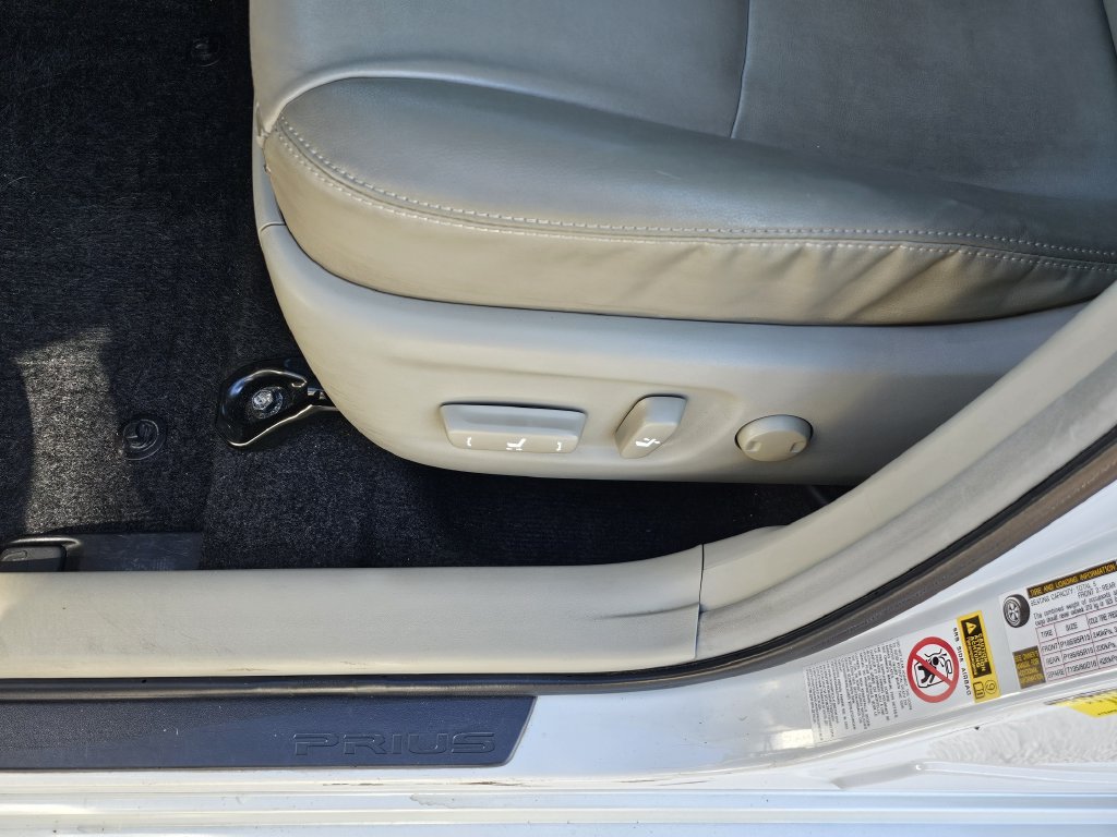 Used 2012 Toyota Prius Four FWD image 17