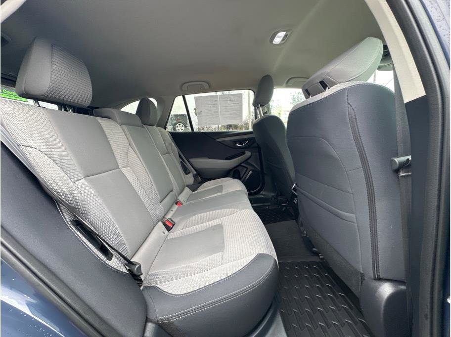 Used 2023 Subaru Outback Premium image 11