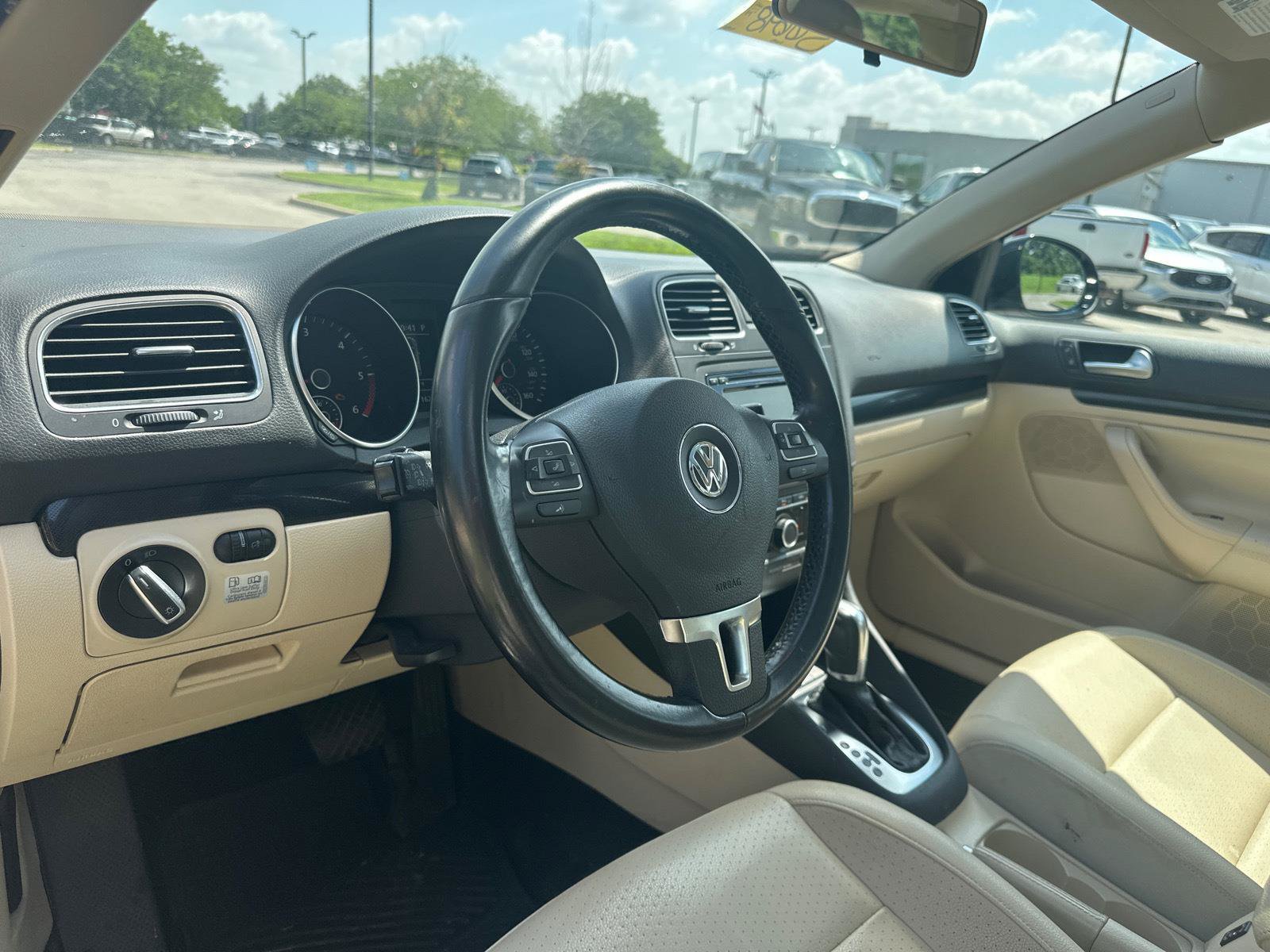 Used 2014 Volkswagen Jetta TDI FWD image 16