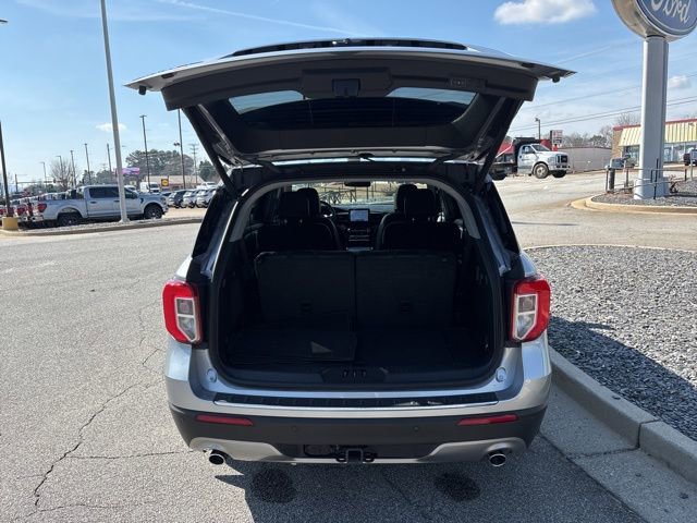 Used 2022 Ford Explorer Limited w/ Equipment Group 301A image 29