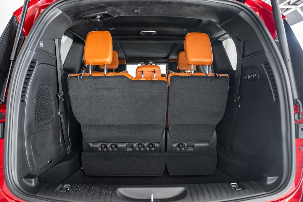 New 2026 Chrysler Pacifica Pinnacle image 8