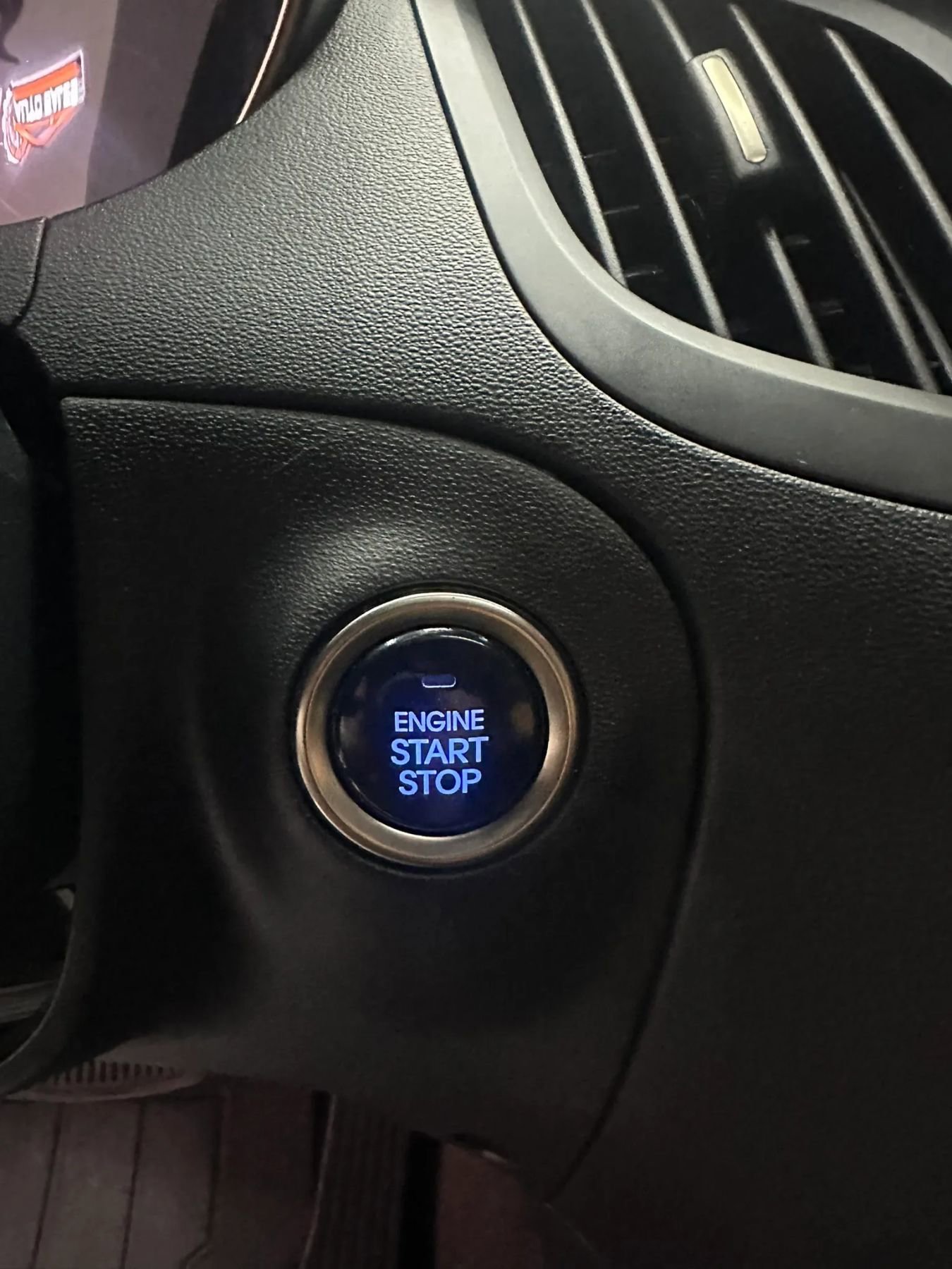 Used 2013 Hyundai Genesis 2.0T RWD image 17