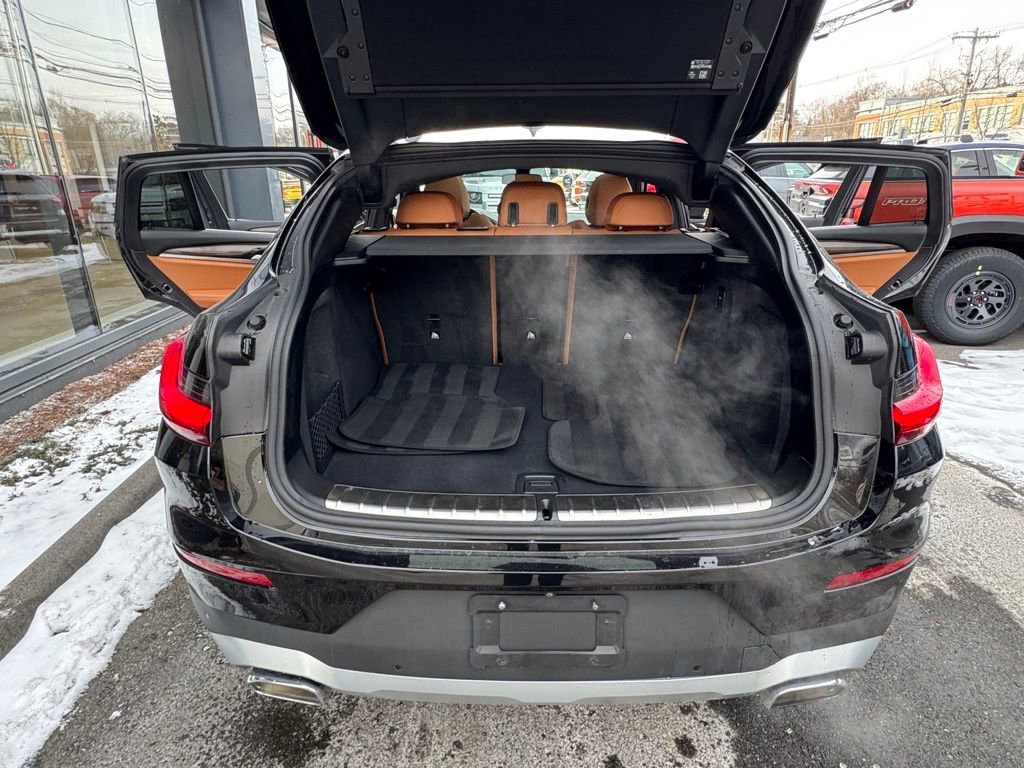Used 2023 BMW X4 xDrive30i w/ Premium Package image 12