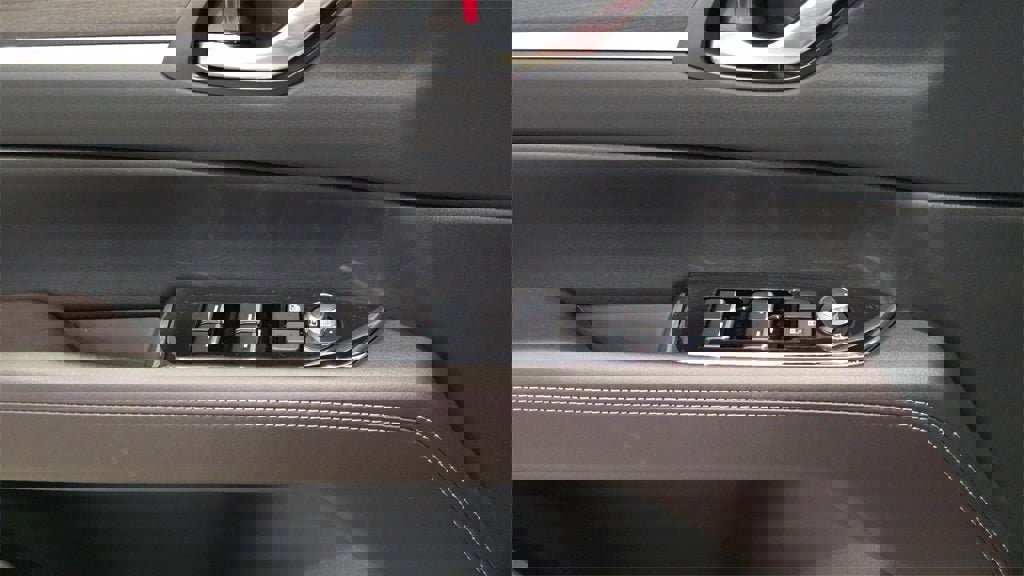 New 2025 MAZDA CX-5 Signature image 35