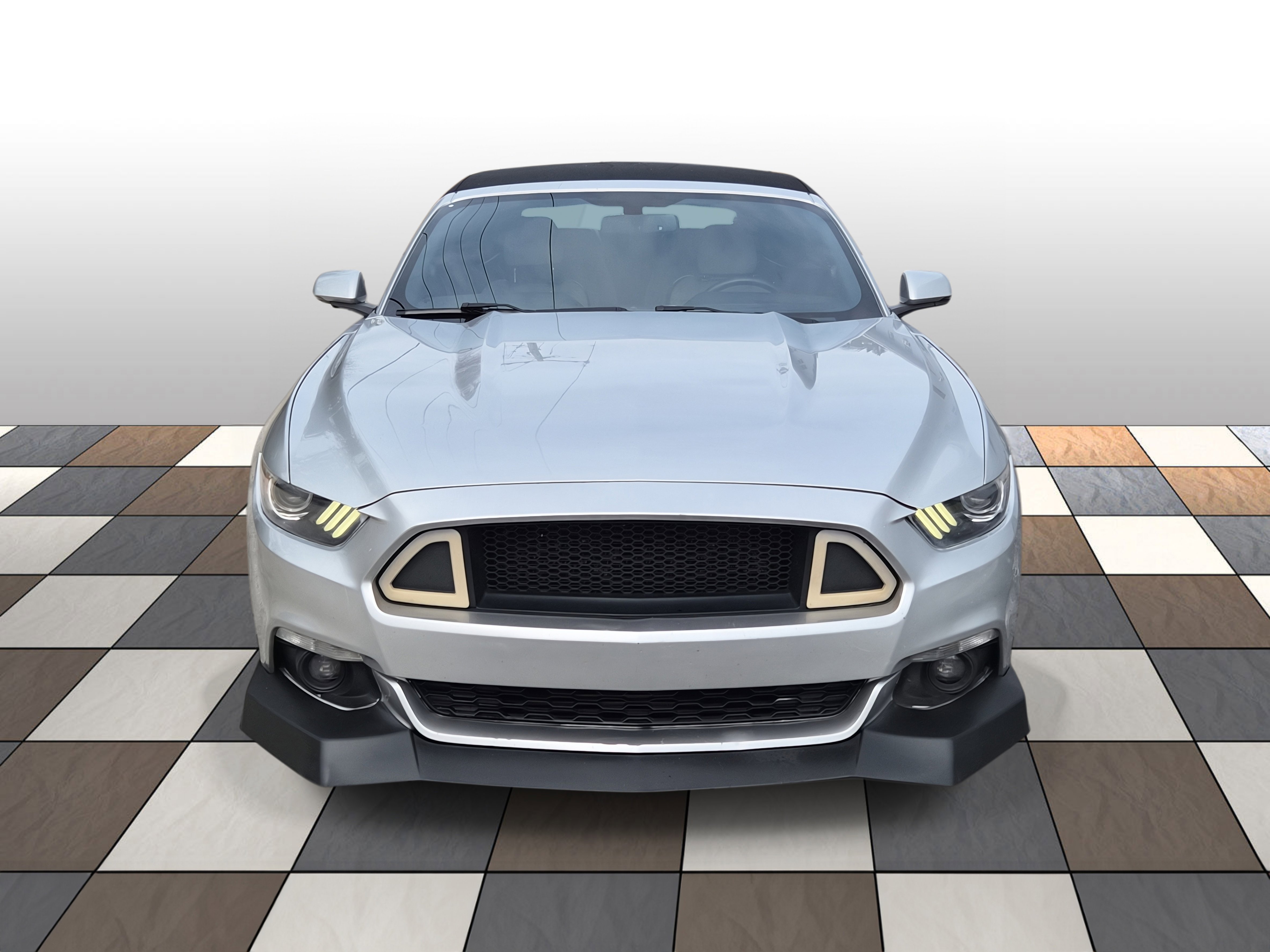 Used 2017 Ford Mustang Premium image 2