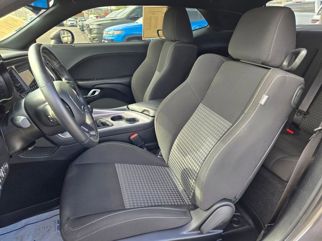 Used 2021 Dodge Challenger R/T w/ Blacktop Package image 18