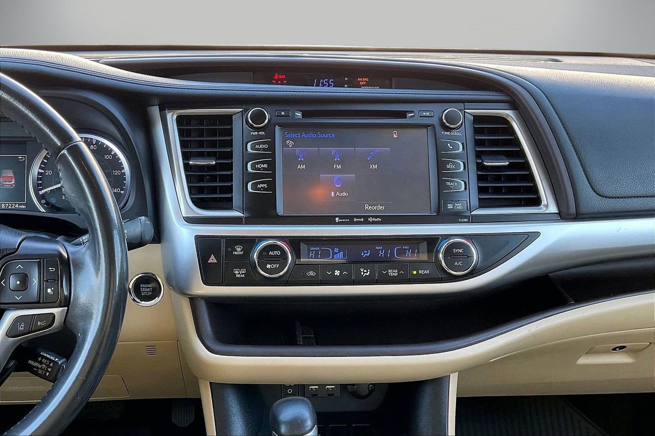 Used 2019 Toyota Highlander XLE image 13