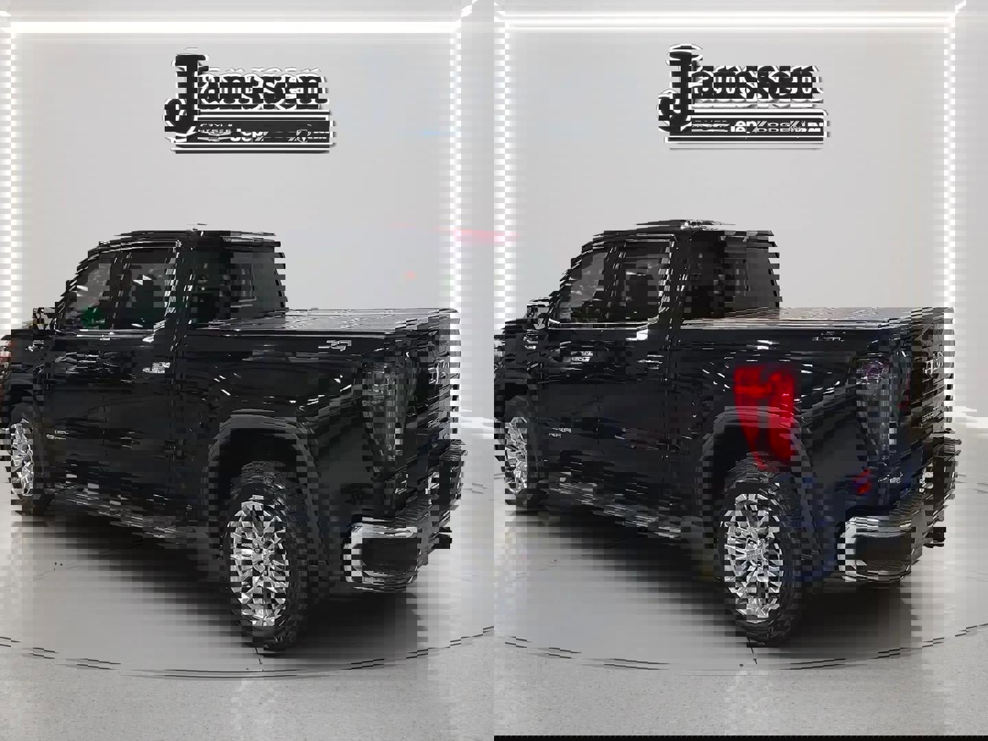 Used 2022 GMC Sierra 1500 SLT image 3