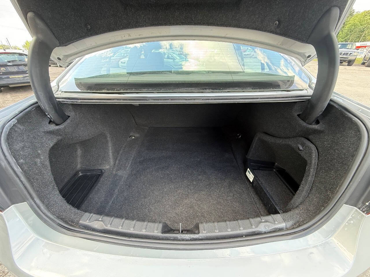 Used 2016 BMW 320i Sedan RWD image 9