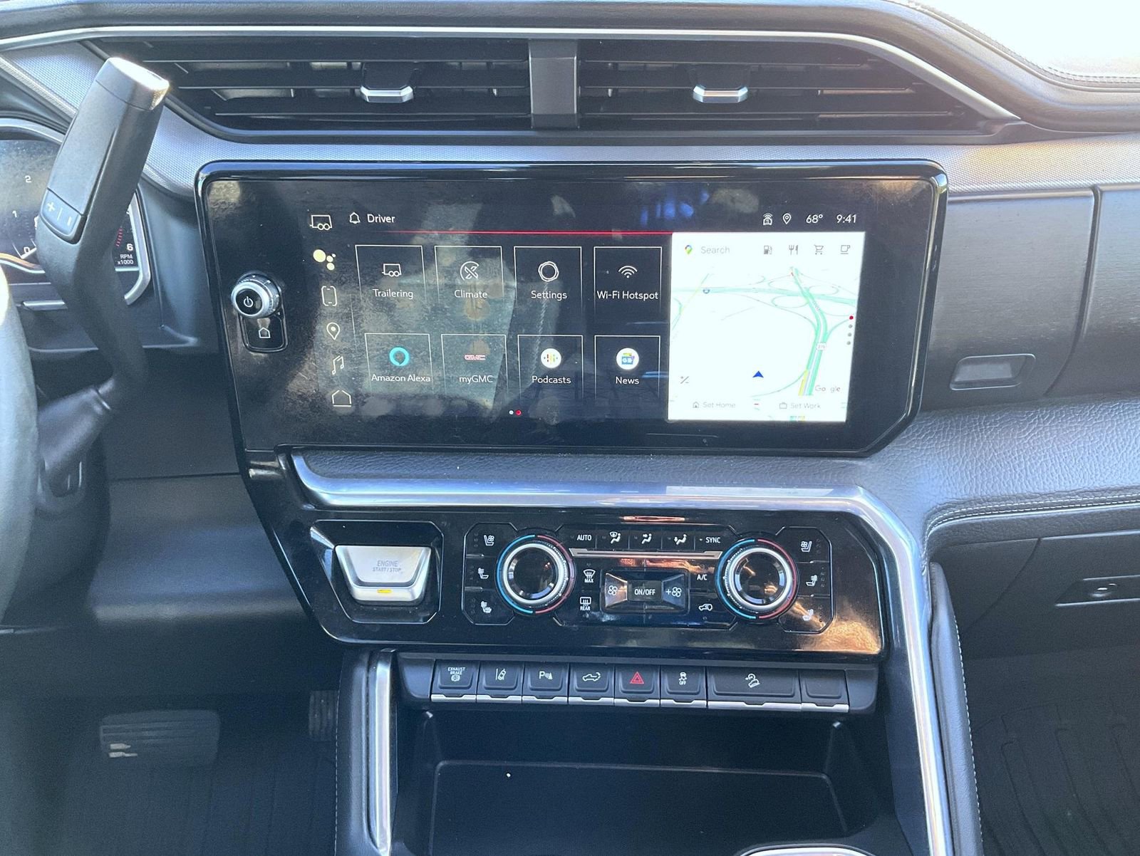 Used 2024 GMC Sierra 3500 Denali w/ Technology Package image 13