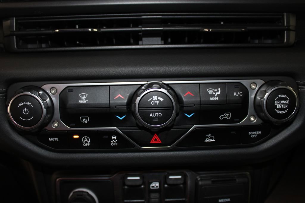 Used 2024 Jeep Wrangler Unlimited Rubicon image 47